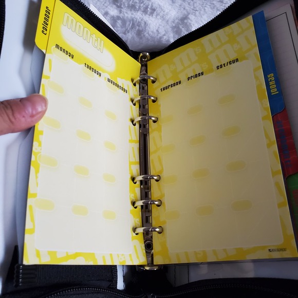 M & M's Organizer Agenda - Picture 4 of 9